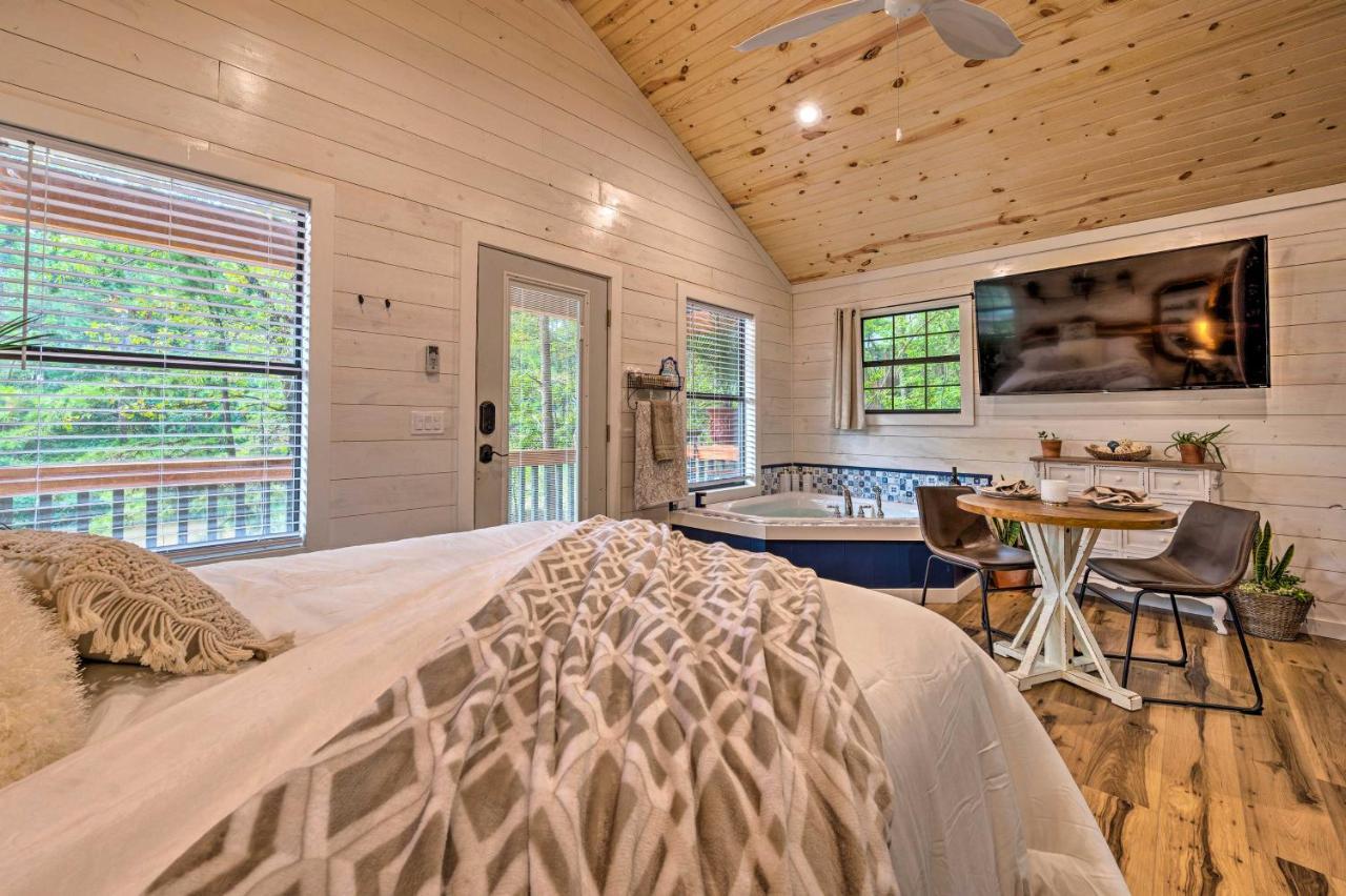 Romantic Broken Bow Cabin With Jacuzzi And Fire Pit! Exterior photo